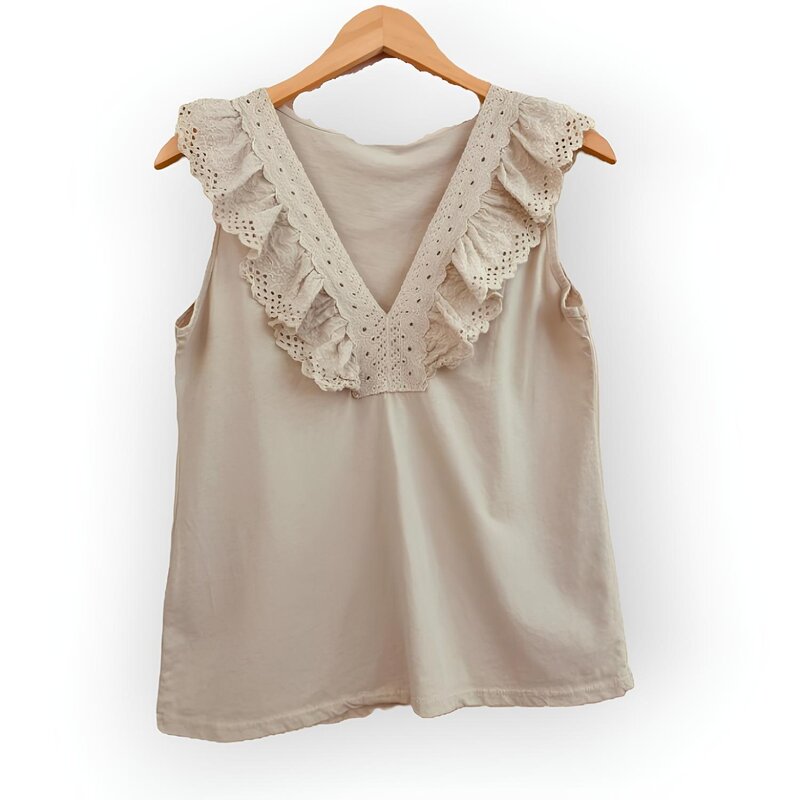 Nadia – Top – Broderie & Ruffel