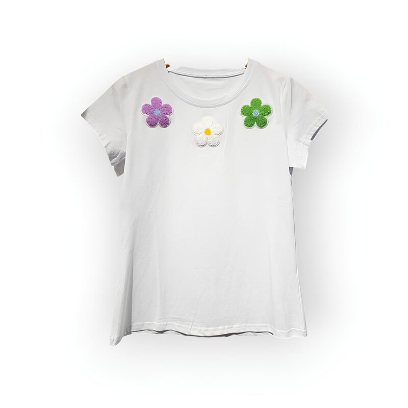 Léa – T-shirt – Bloemenapplicatie