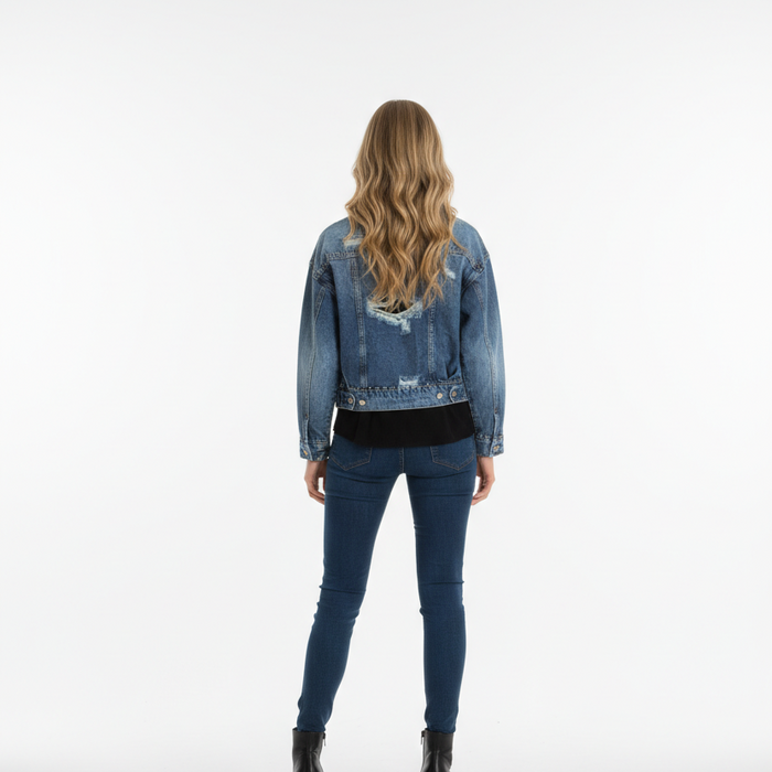 Roxelle – Raw Used Denim Jack Met Studs