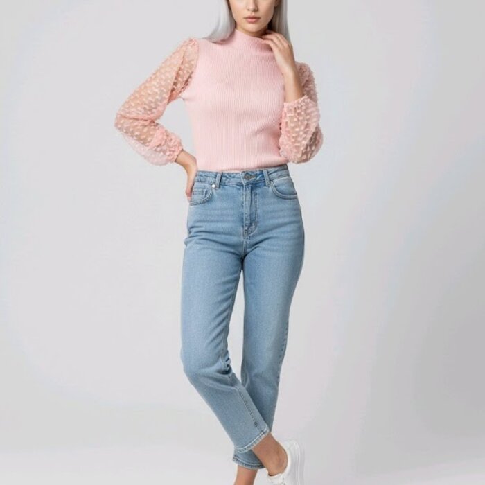 Elvéra – Geribbelde Top Met Tule Mouwen en Hoge Hals