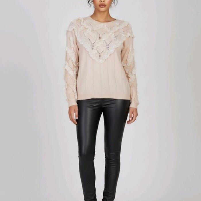 Roviena – Trui Met Ruitpatroon En Subtiele Kantdetails