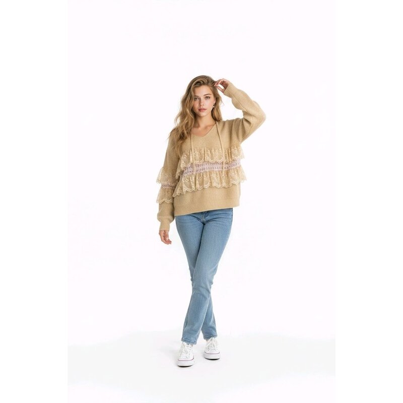 Maelynn – Beige Trui Met Dubbele Kanten Afwerking