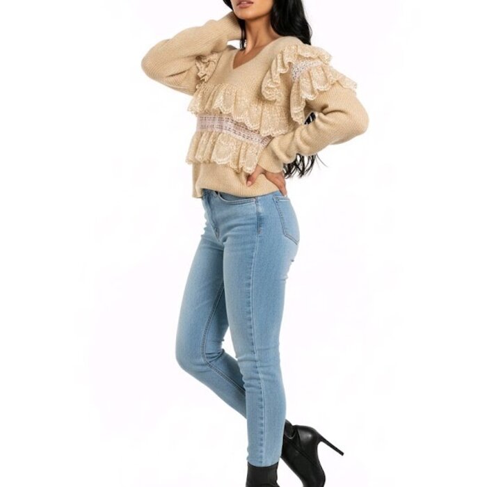 Maelynn – Beige Trui Met Dubbele Kanten Afwerking