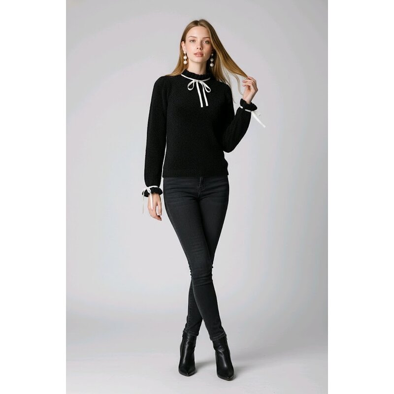 Norella – Zwarte Trui Met Witte Fluwelen Strikjes