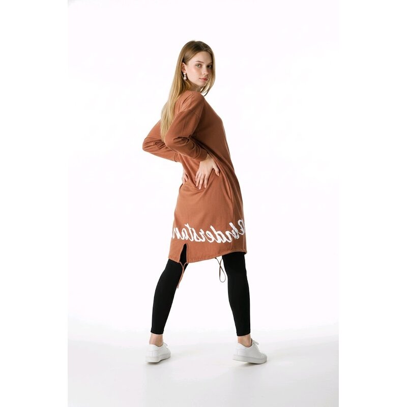 Nova – Camel Lang Vest Met Tekstdetail