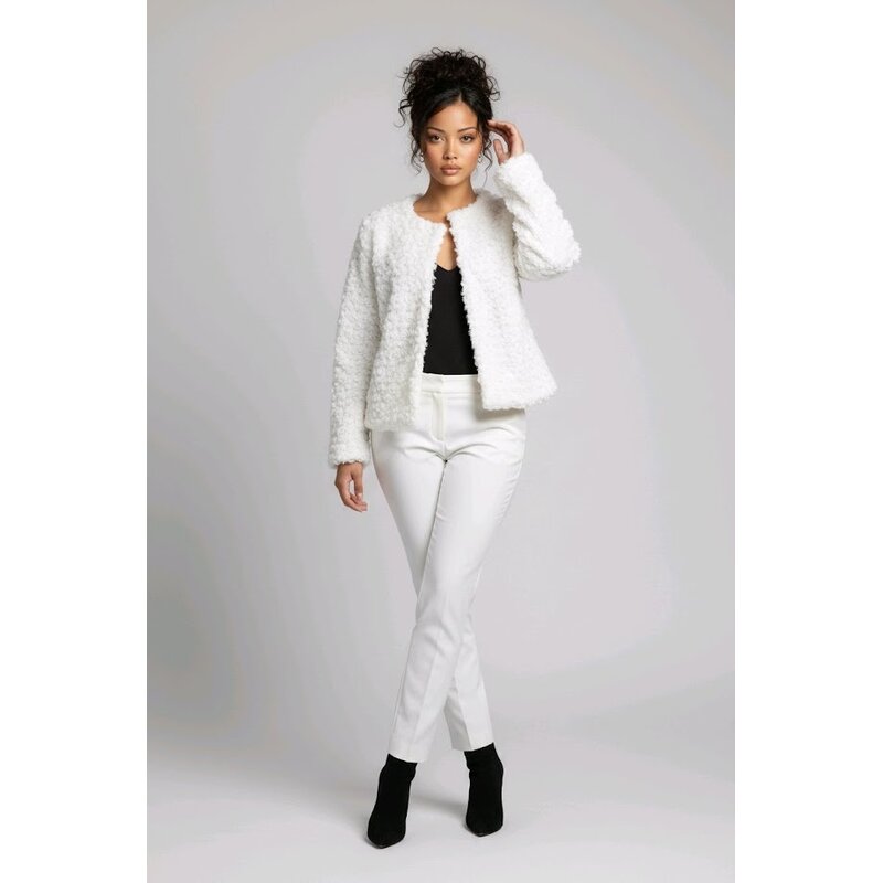 Rosalie – Wit Vest Met Rozenpatroon In Imitatiebont