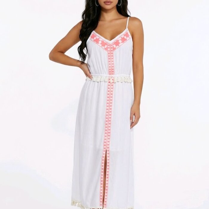 Mira – Lange Jurk Met Borduursel En Pomponnetjes