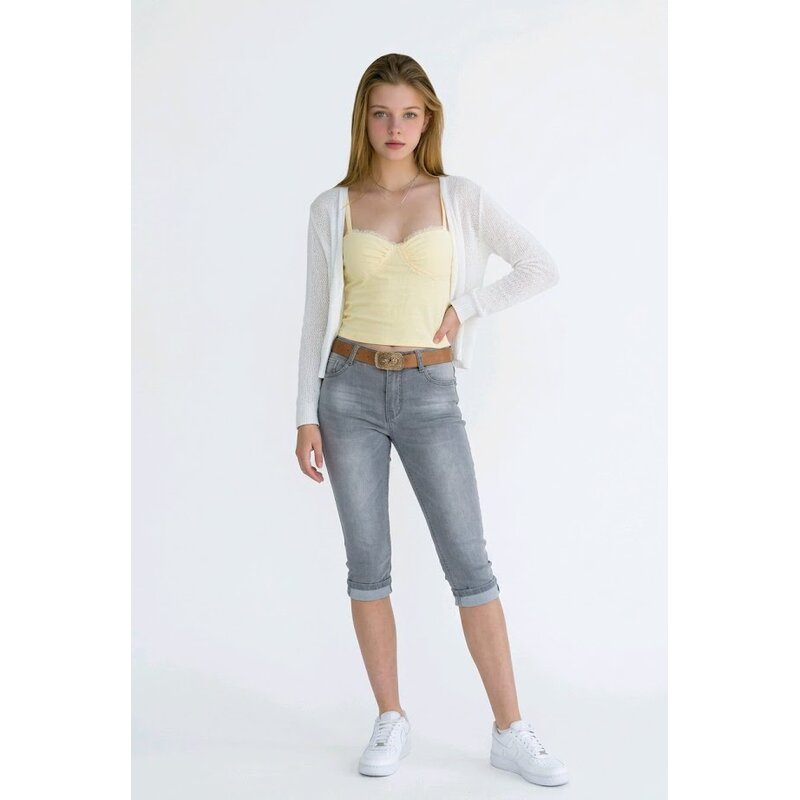 Skye – Grijze Capri Jeans Met Riem