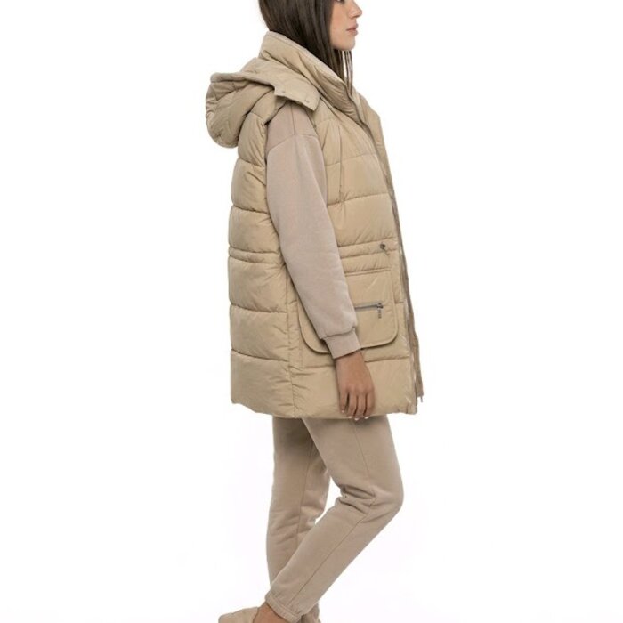 Mila – Beige 3-Delig Joggingpak Met Bodywarmer