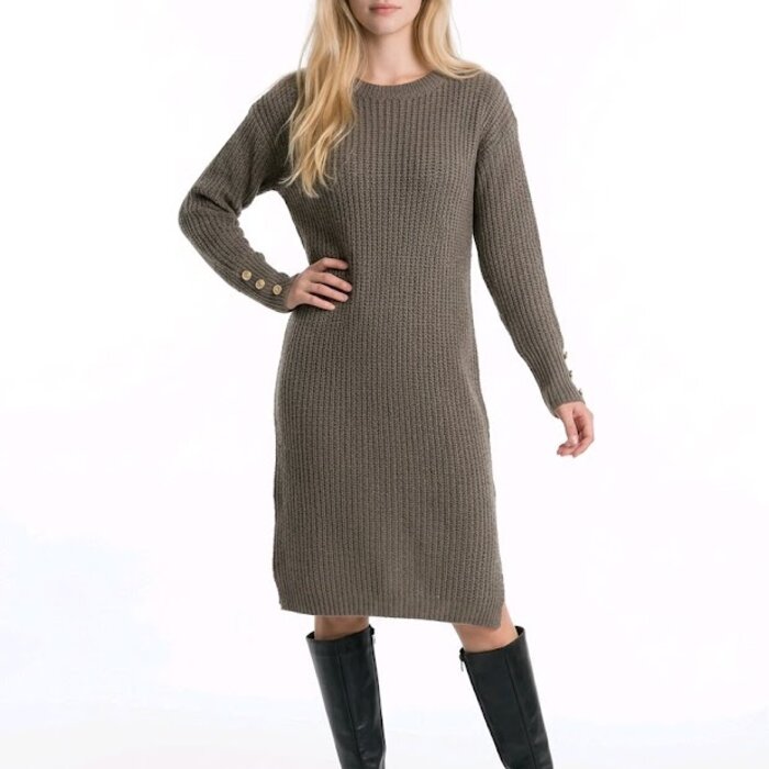 Elowen – Warme Grofgebreide Jurk Met Sierknopen Op De Mouwen