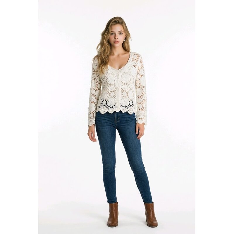 Liora – V-Hals Broderie Top