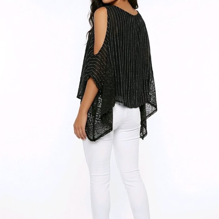 Zyrelle – Zwarte Off-Shoulder Top met Broderie en Zilverdraad