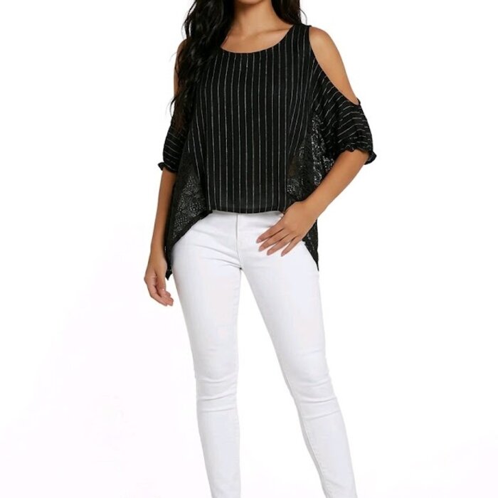 Zyrelle – Zwarte Off-Shoulder Top met Broderie en Zilverdraad