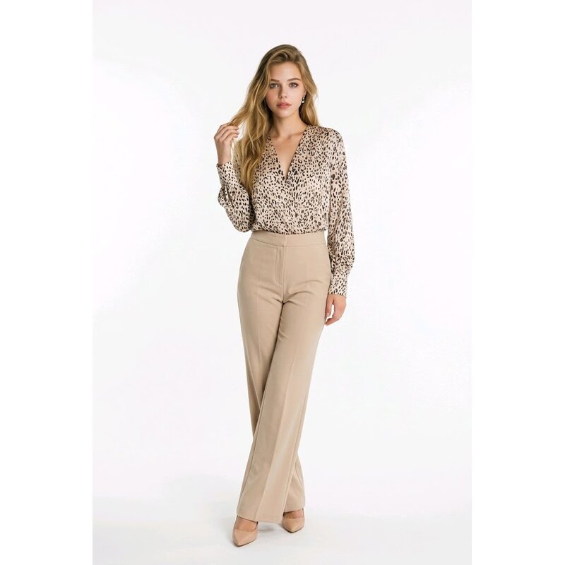 Faith – Bodysuit – Licht Beige Panterprint Met Satijn Glans