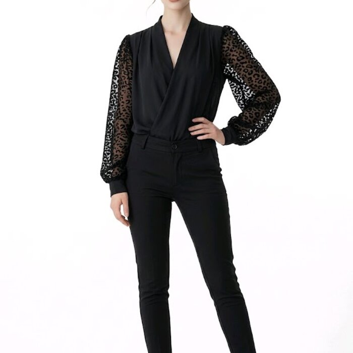 Veya – Bodysuit – Zwarte Overslag - Transparante Mouwen