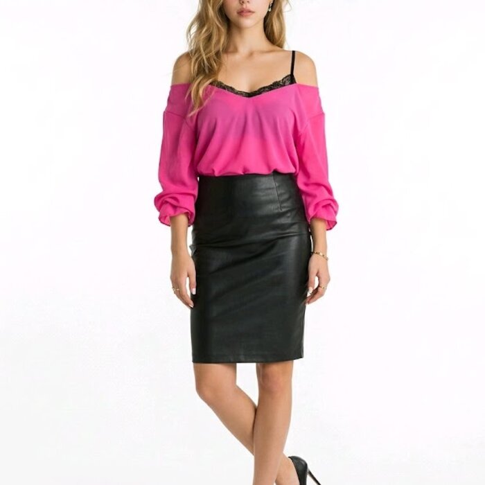 Elegant Contrast | Off-Shoulder Top - Kant