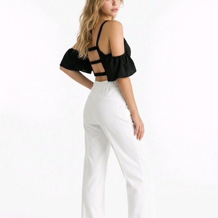 Flora – Off-Shoulder Top met Geborduurde Bloemen en Open Rug