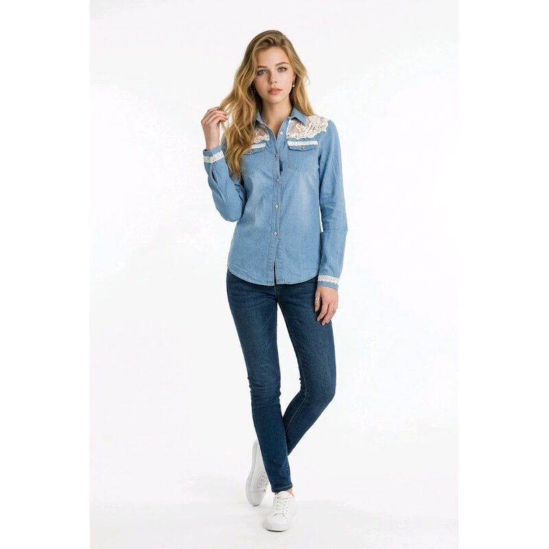 Elyra Denim Blouse – Broderie - Opengewerkt Detail