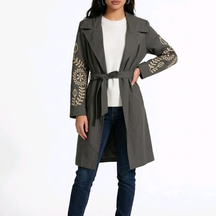 Lena – Trenchcoat Met Geborduurde Mouwen