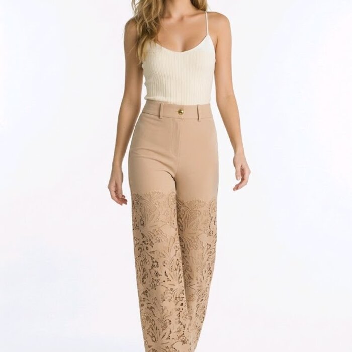 Romantic Lace | Flare Broek met Kant-Rekbaar Bovenstuk