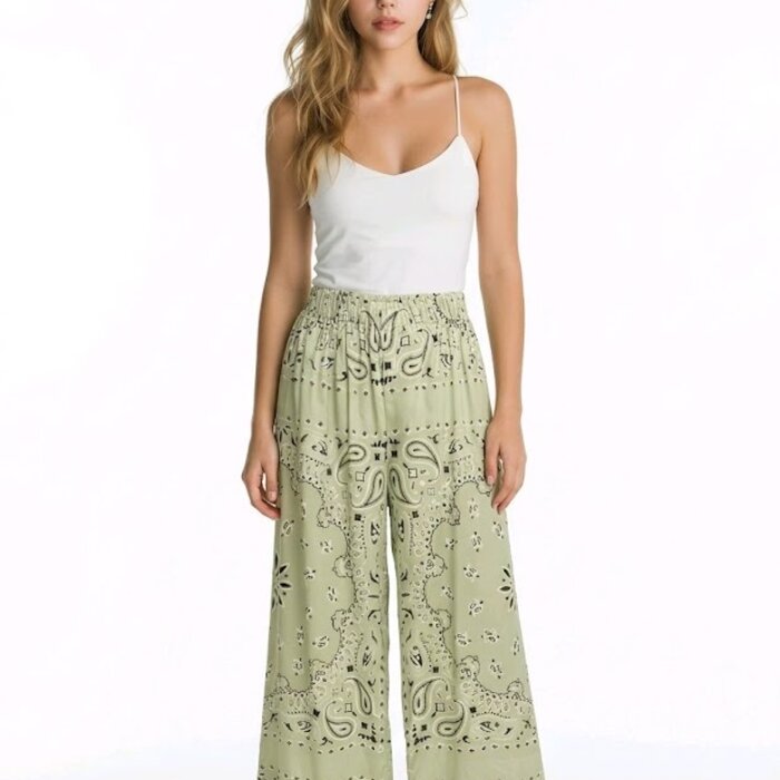 Olive Bandana | Pantalon met Bandana-Print - Ruffel Detail