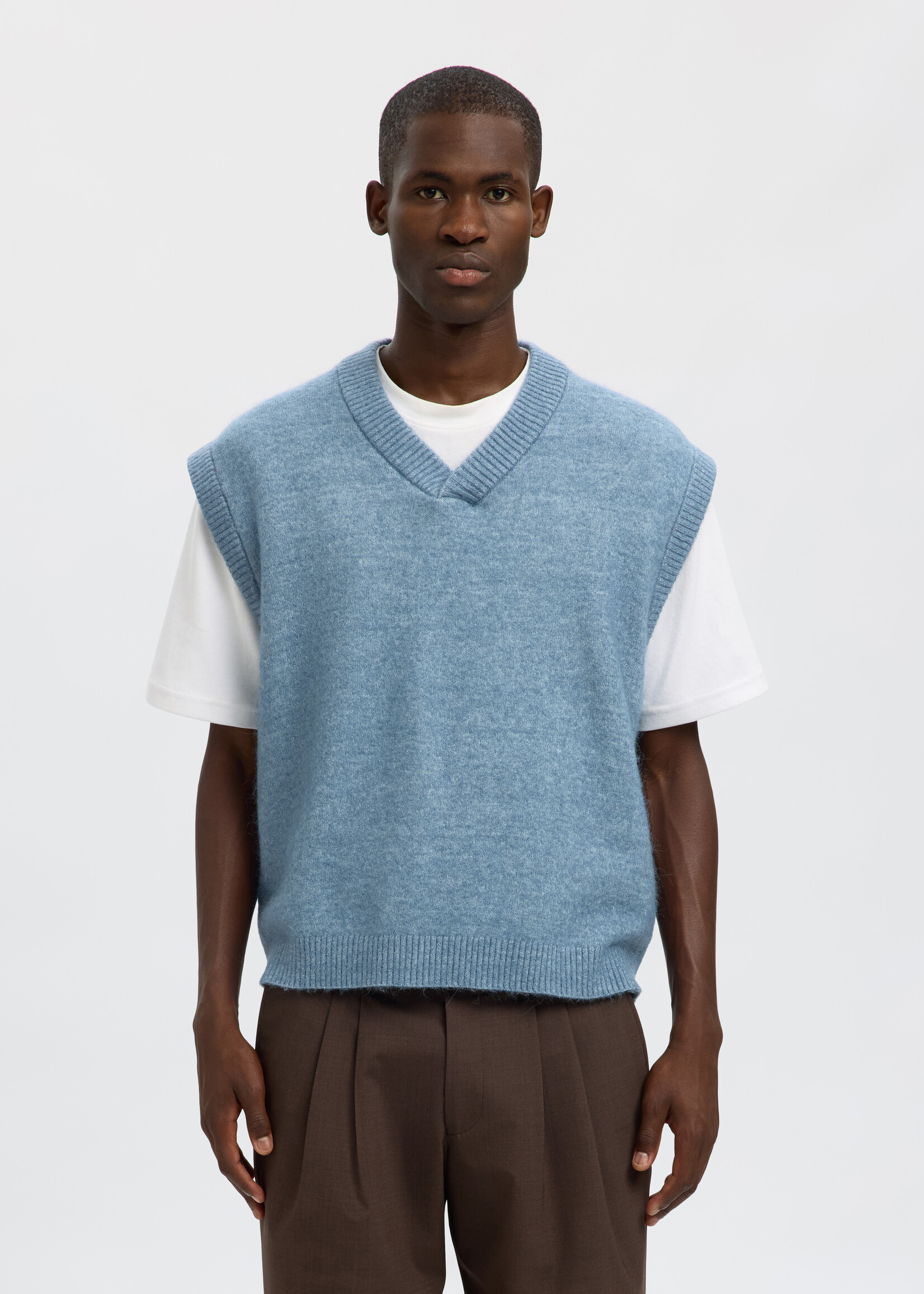 SELECTED HOMME SLHRAI KNIT V-NECK RELAXED WAISTCOAT