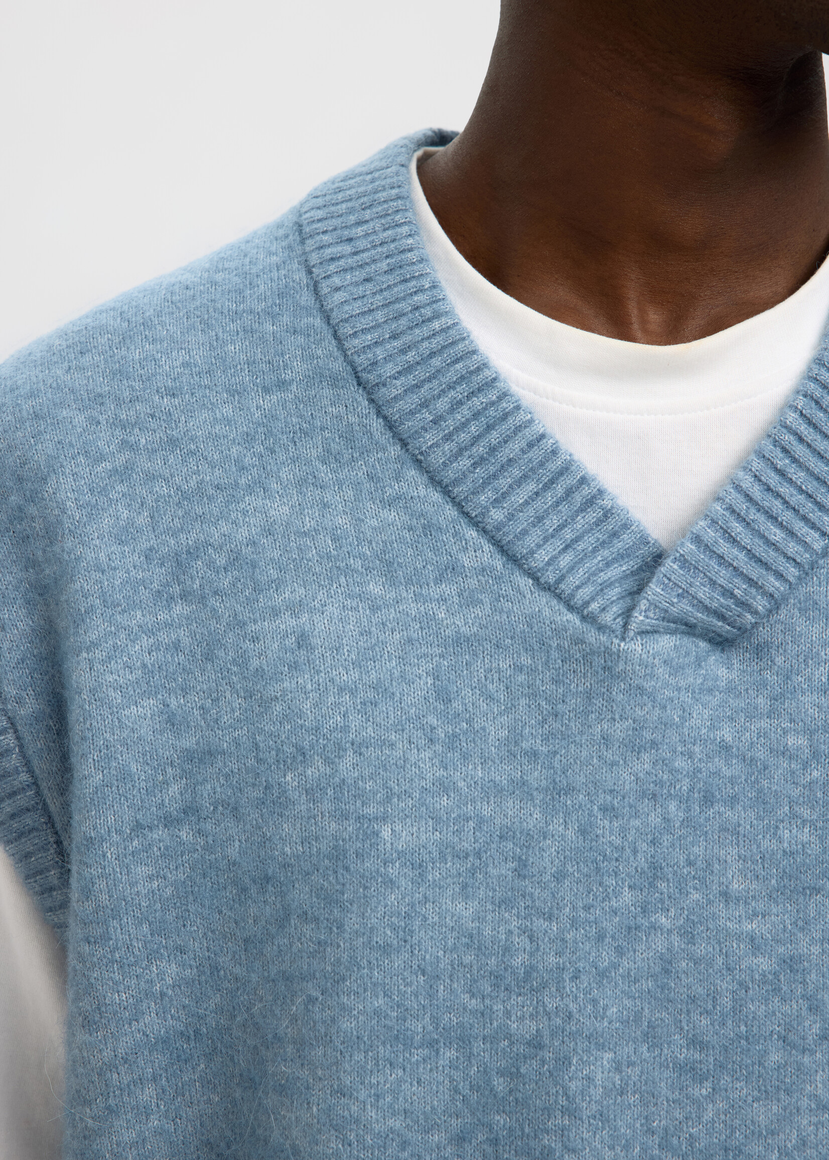 SELECTED HOMME SLHRAI KNIT V-NECK RELAXED WAISTCOAT