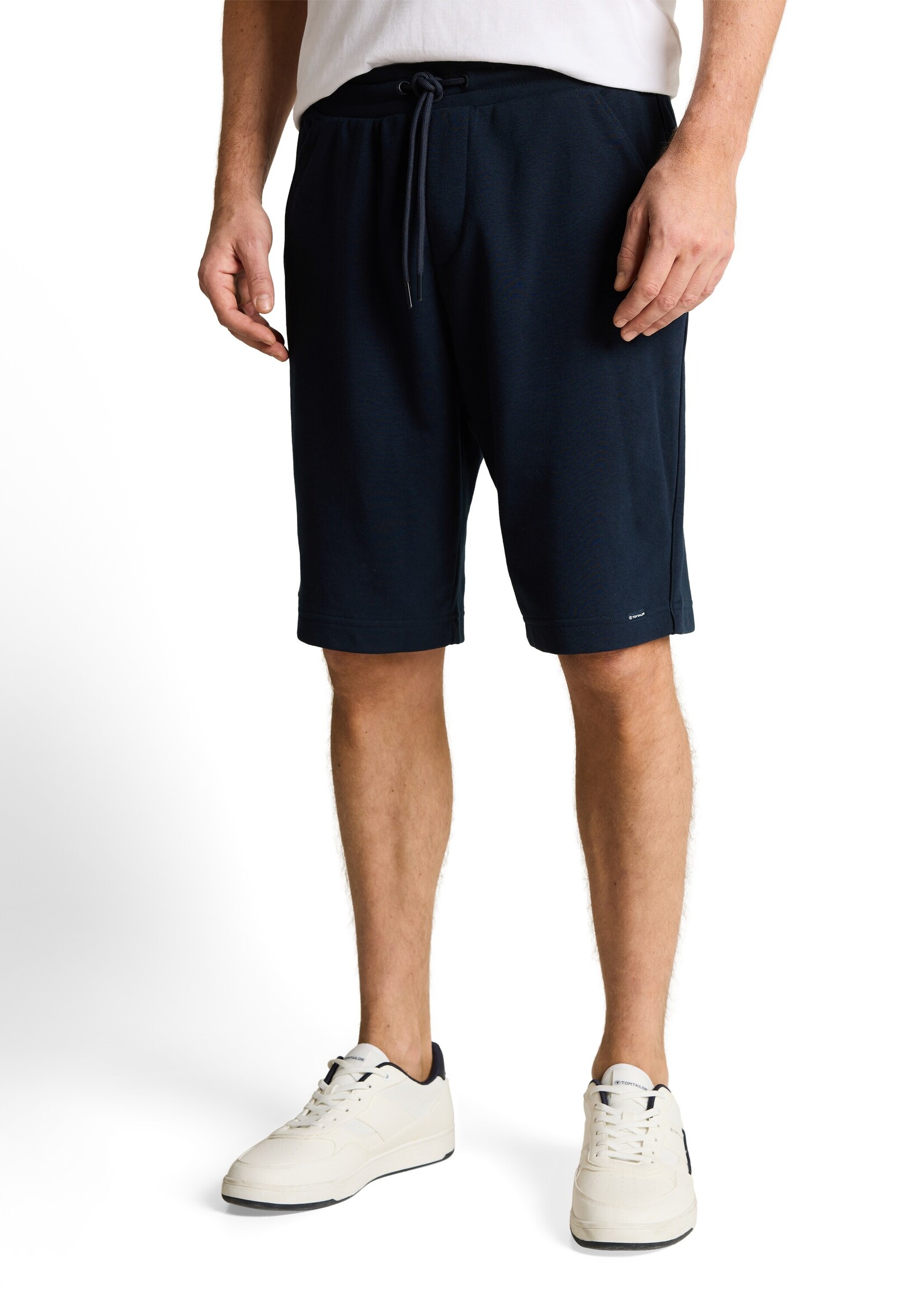 1050238 BASIC SWEAT SHORTS