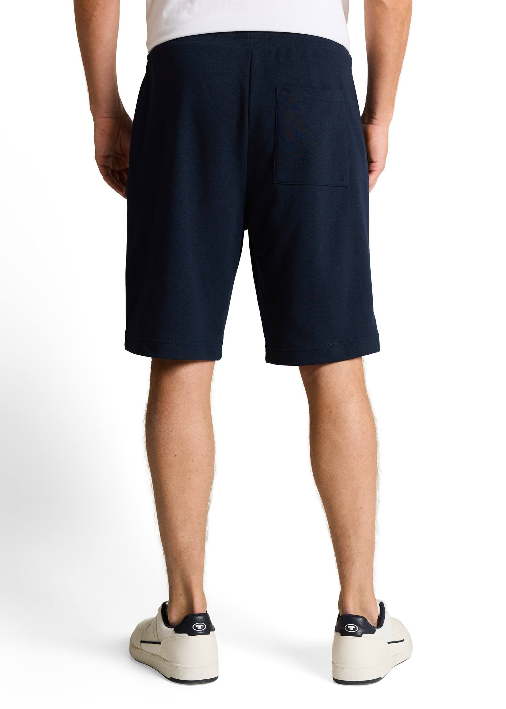 1050238 BASIC SWEAT SHORTS