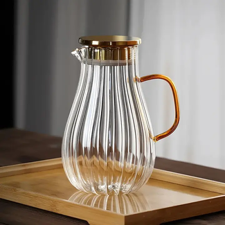 Almina Gloria Stripe Glazen Karaf Met Deksel | Goud | 1800 Ml