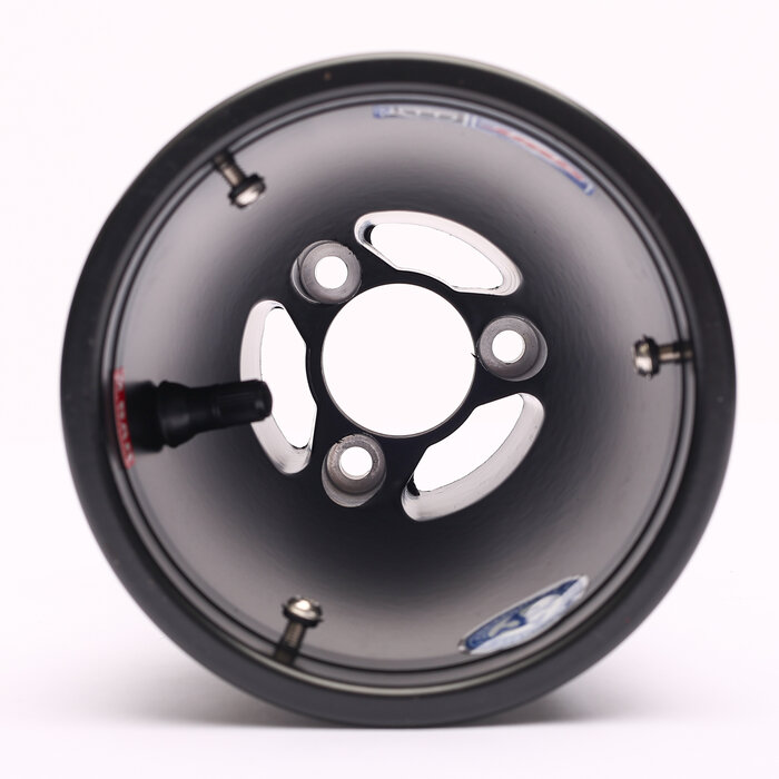 Formula K “DWT” V-serie geventileerde magnesium achtervelg L212 mm