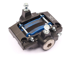 Formula K Achterremklauw Black Line met remblokken en schroeven