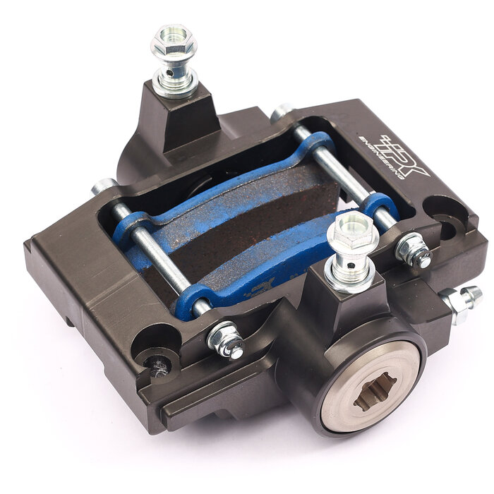 Formula K Achterremklauw Black Line met remblokken en schroeven