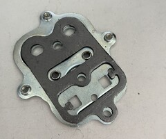 Briggs and Stratton Briggs and stratton plate cylinder head
