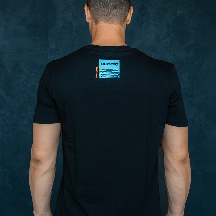Bengio Bengio T-shirt zwart / blauw 100% organic Maat L