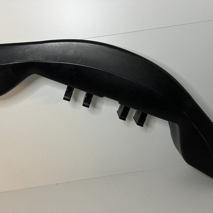Gebruikt KG 506 voorbumper met bevestiging brackets