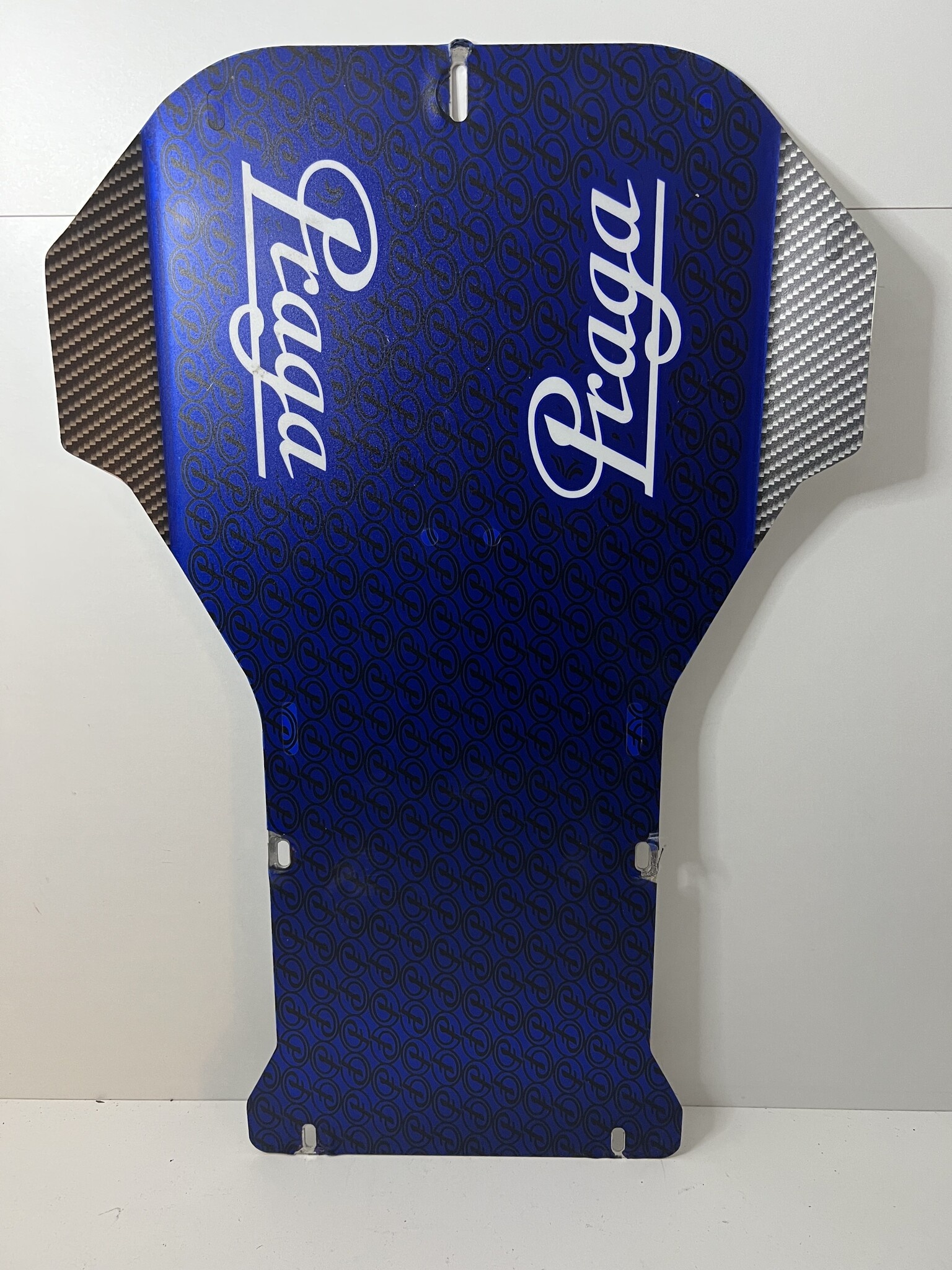 Gebruikt IPK Praga dragon EVO 3 bodemplaat met sticker