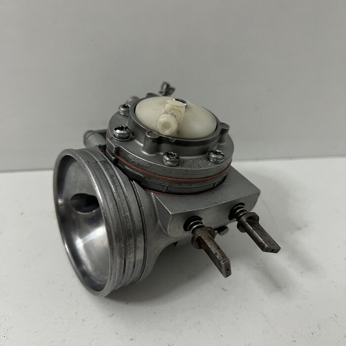 Gebruikt Iame X30 / Tillotson HW / 27 A carburateur gereviseerd