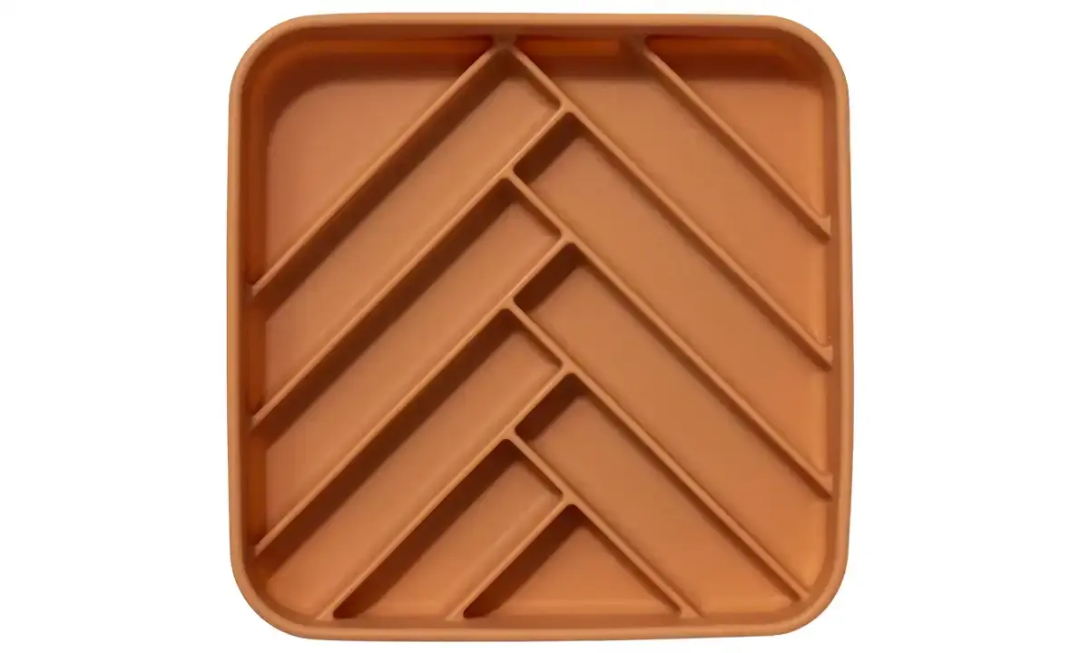 Dogged Chevron Slowfeeder Bowl