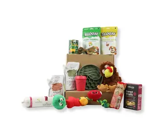 Bark Friday DeLuxe Gift Box M/L