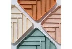 Dogged Chevron Slowfeeder Bowl