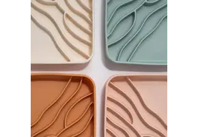 Dogged Beach Slowfeeder Bowl