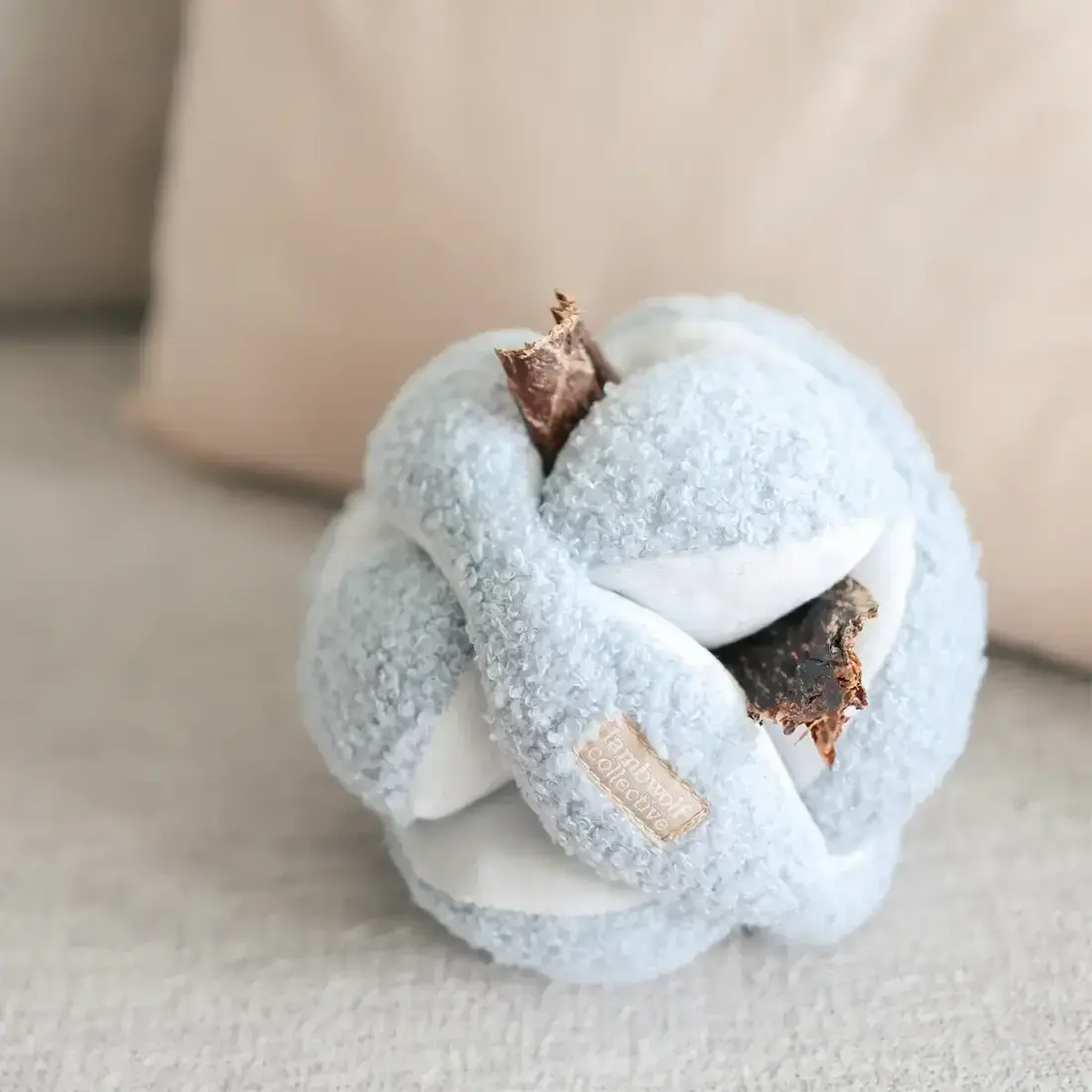 Lambwolf Collective – Monti