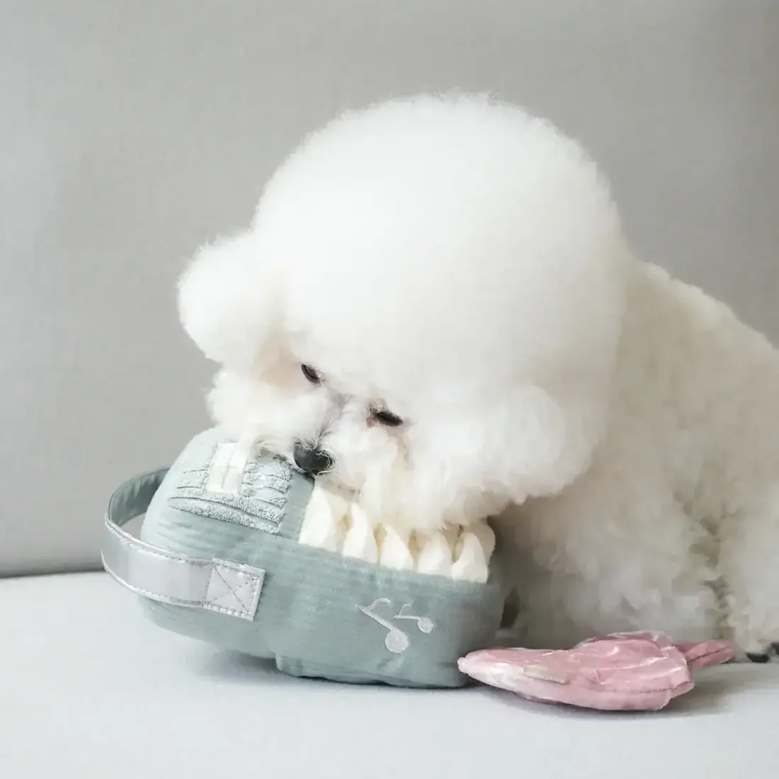 Lambwolf Collective – Woof FM