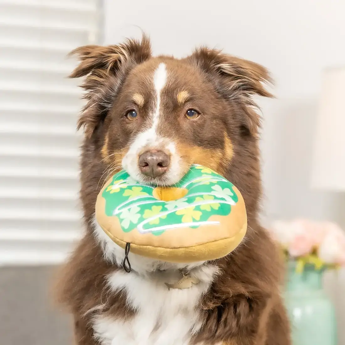 Huxley & Kent Lulubelles Shamrock Donut