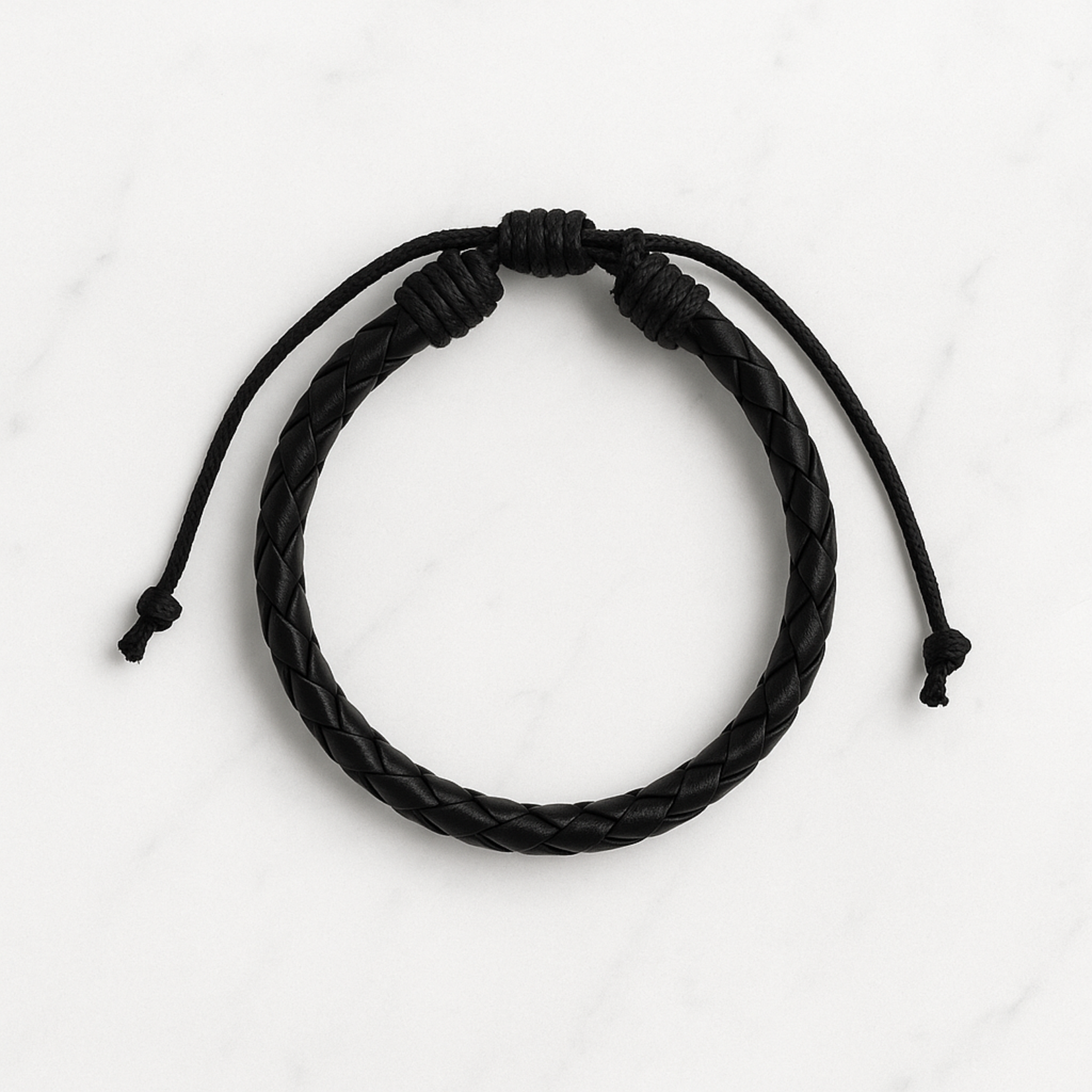 Aura Dorno Aura Dorno Armband Black Weave Essence – handgemaakt van gevlochten leer