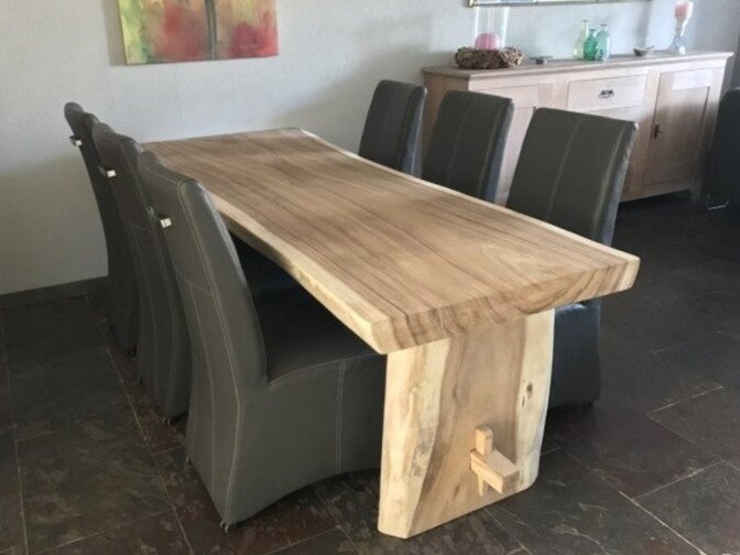 Baumstamm-Tisch 240 cm