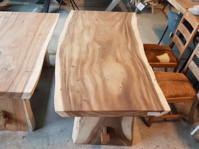 Baumstamm-Tisch aus Suar-Holz 180 cm