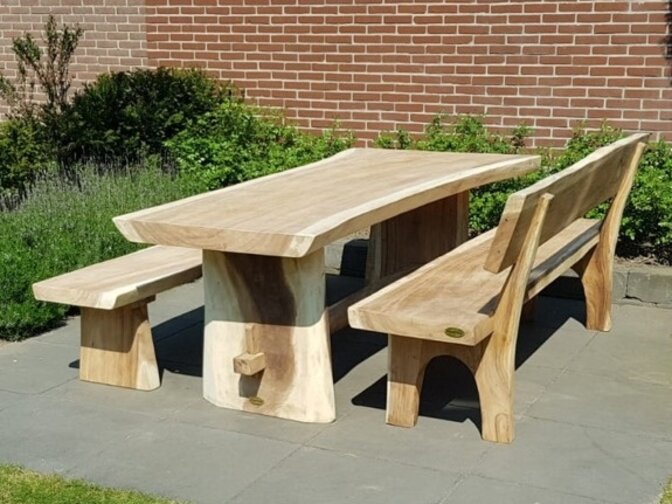 Baumstamm-Tisch aus Suar-Holz 180 cm