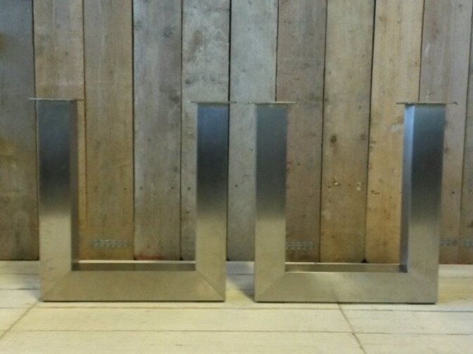 Tischbein aus Metall U – Edelstahl (pro Satz)